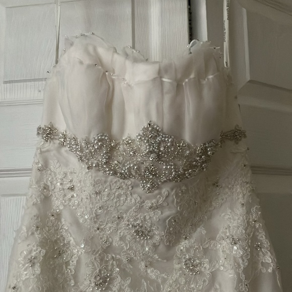 David’s Bridal NWT Sample Ivory Wedding Gown - Picture 8 of 14